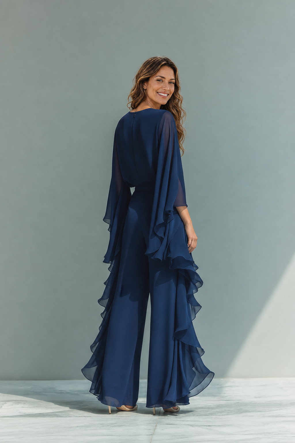 CLARISSE | CONJUNTO DE GASA AZUL MARINO CON MANGAS ACAMPANADAS Y PANTALÓN CON VOLANTES