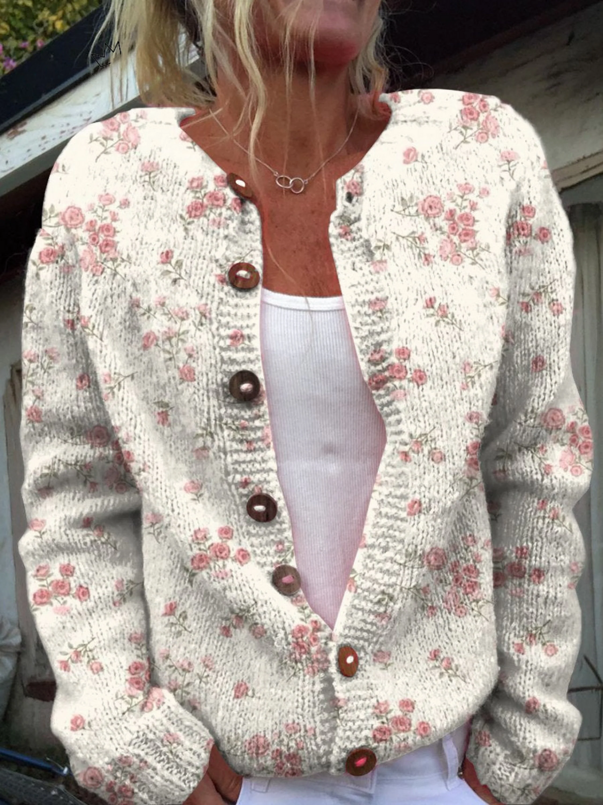 CÁRDIGAN ABOTONADO CON ESTAMPADO DE PEQUEÑAS ROSAS