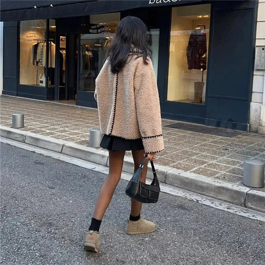 MICHELLE | CHAQUETA ELEGANTE DE BORREGUITO