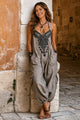 LOLA | MONO FLUIDO DE PANTALÓN ANCHO CON ESCOTE EN V