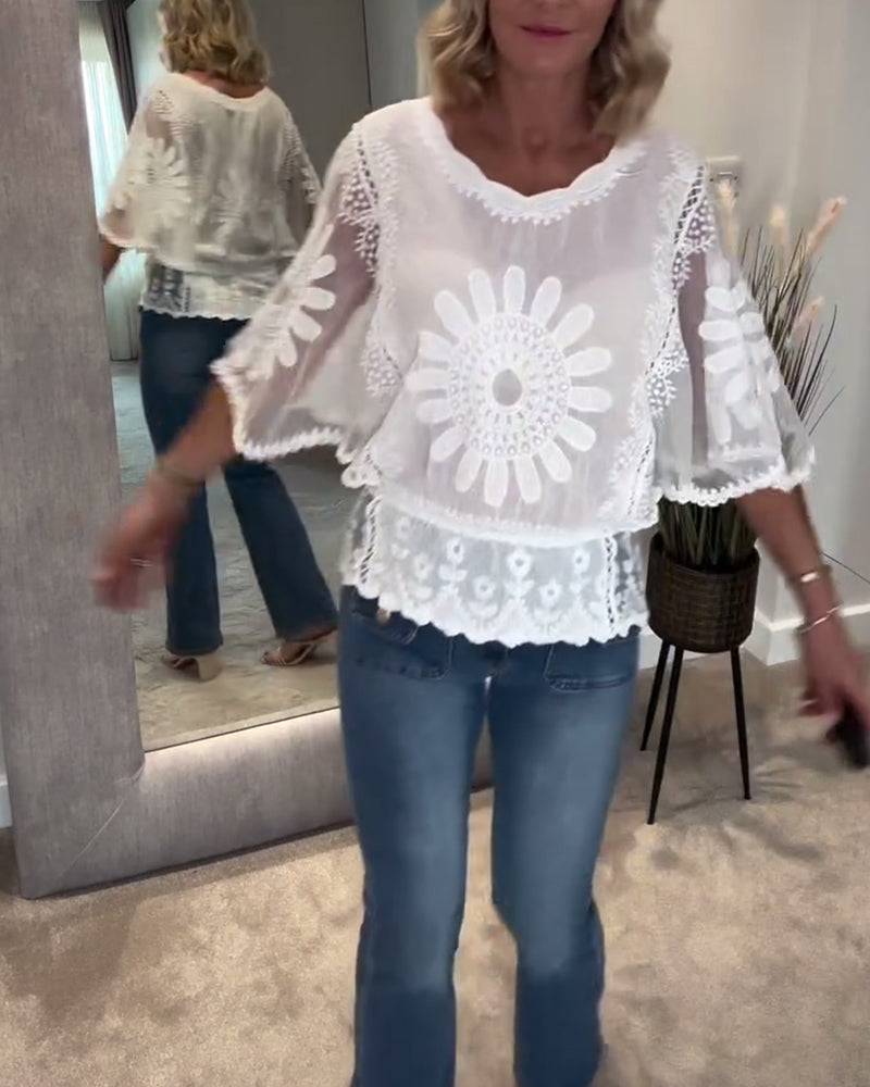 BLUSA BORDADA MURCIÉLAGO ENCAJE