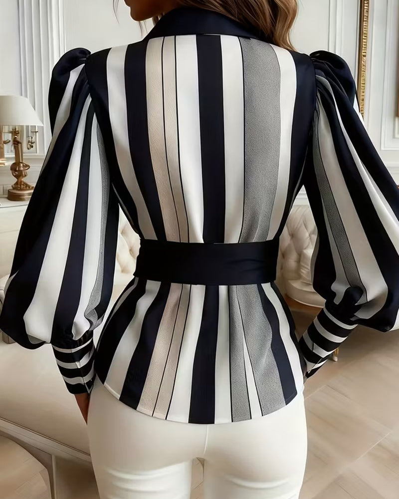 BLUSA CON MANGAS ABULLONADAS A RAYAS CON CUELLO