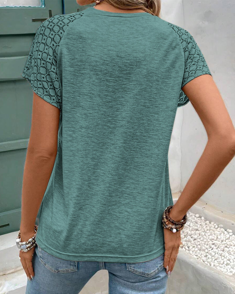 CAMISETA LISO COLOR CALADO CUELLO REDONDO AJUSTADO