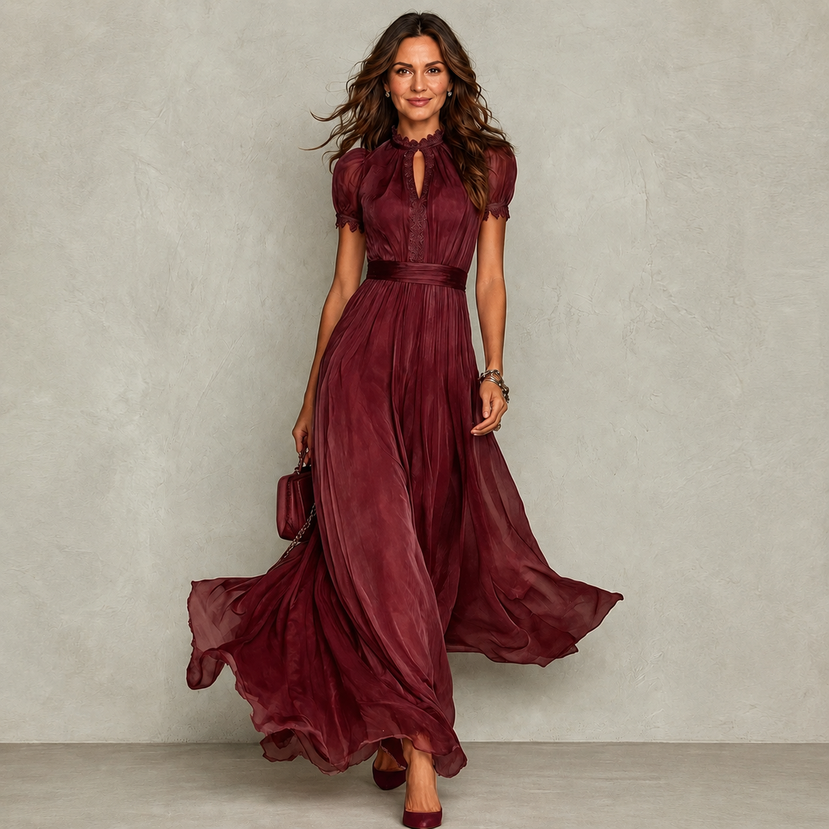 ZOEY | VESTIDO PLISADO CON CUELLO DE VOLANTES