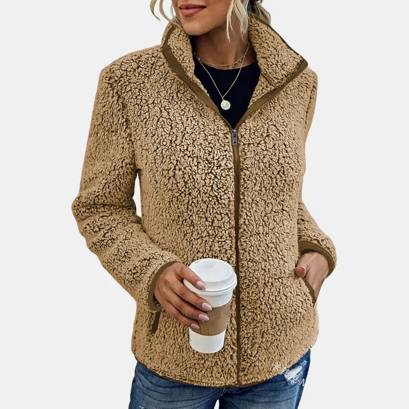 EVIE | CHAQUETA ELEGANTE DE PELUCHE