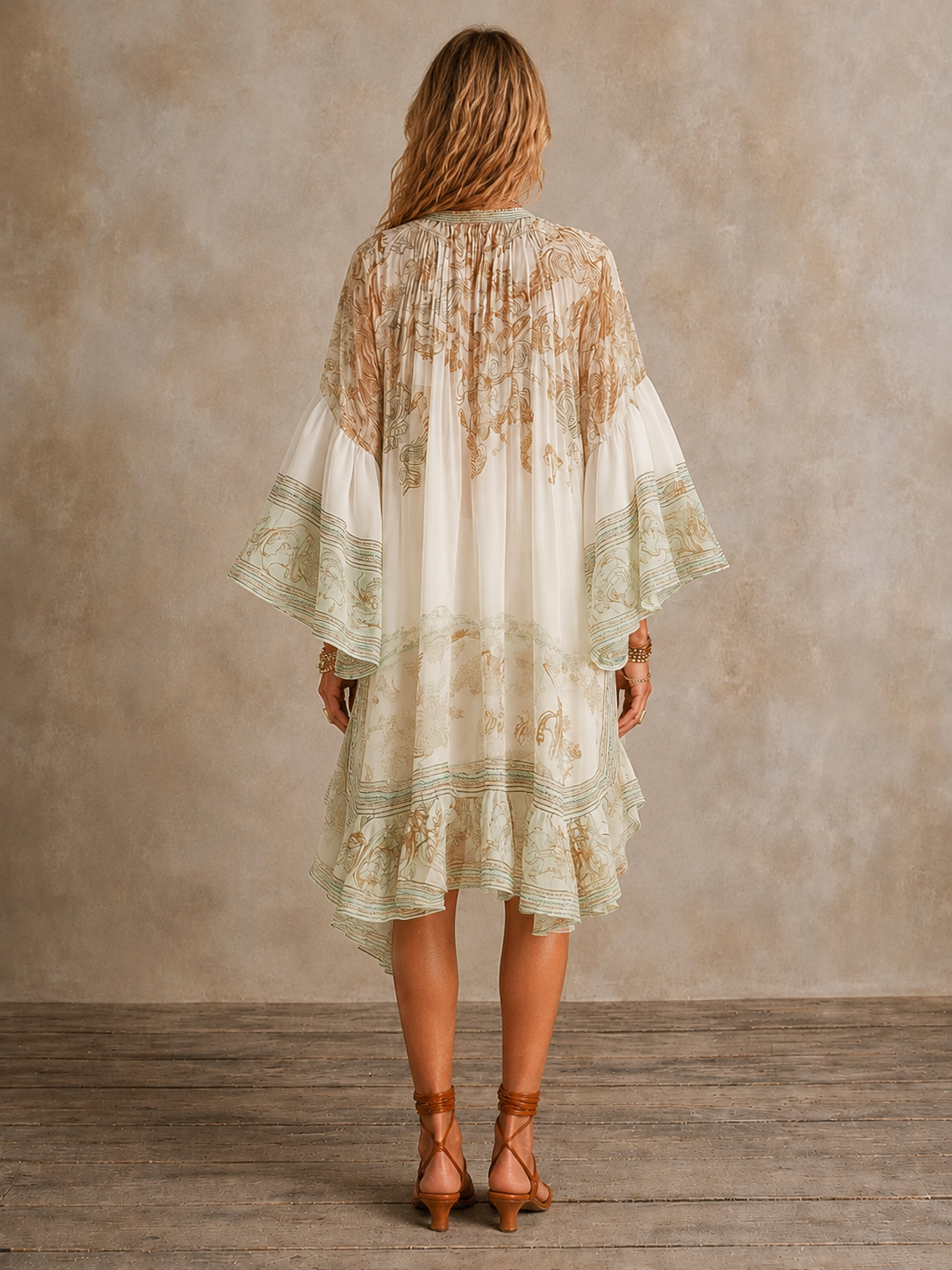 ISABELLA | VESTIDO CORTO CON BAJO DE VOLANTES
