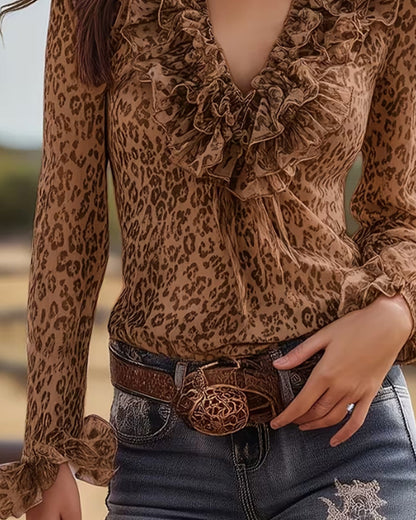 BLUSA CON VOLANTES CUELLO DE V ESTAMPADO DE LEOPARDO