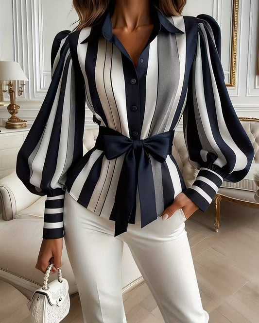 BLUSA CON MANGAS ABULLONADAS A RAYAS CON CUELLO