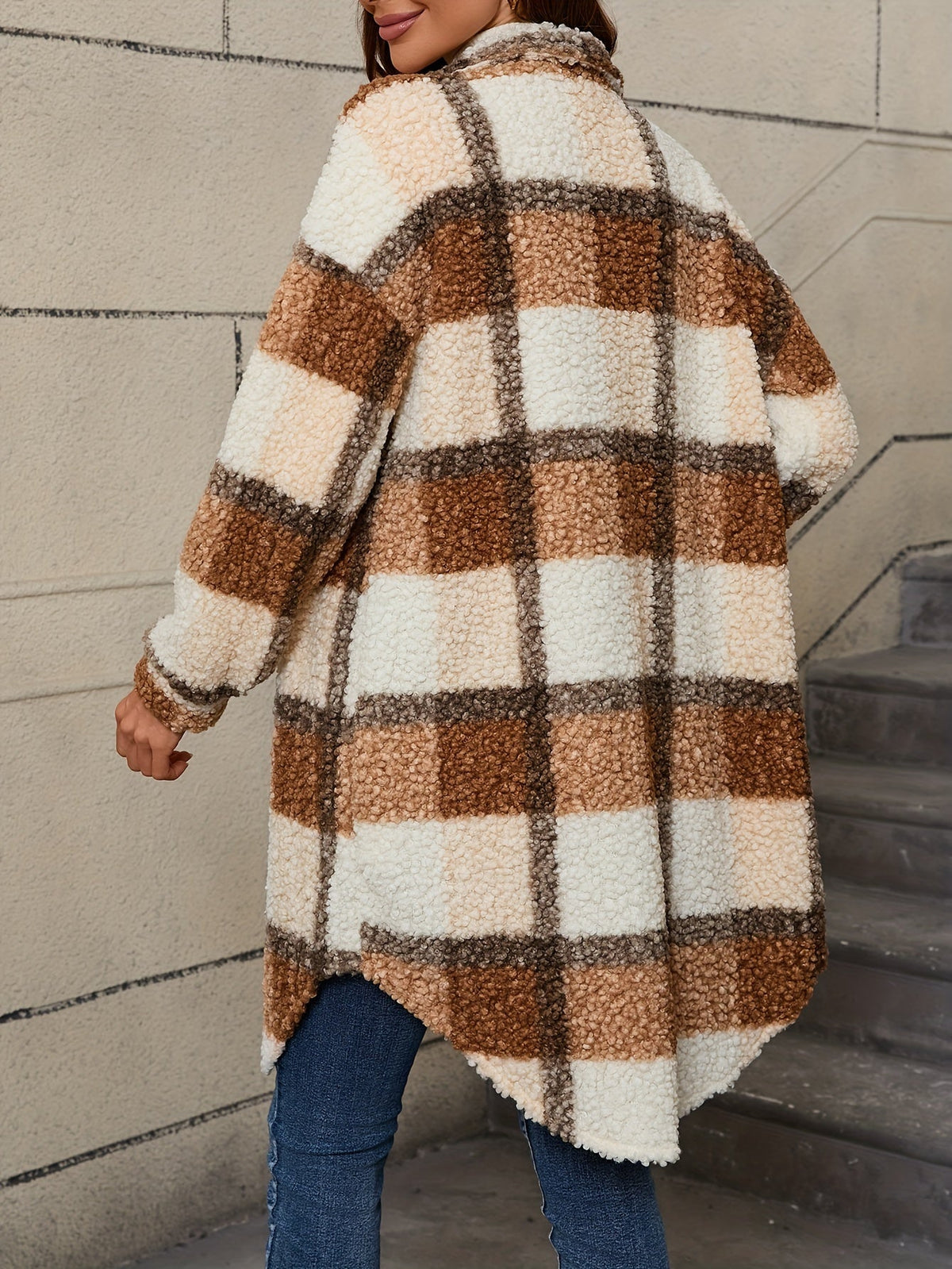 AMARA | CHAQUETA SUAVE DE PELUCHE