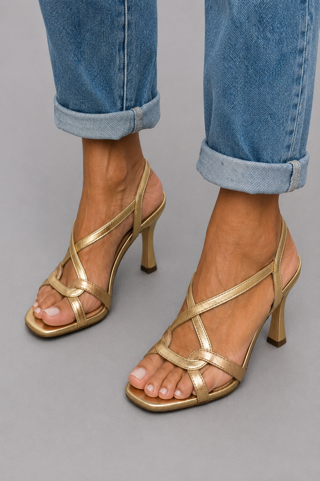SOLEIL™ | SANDALIAS DORADAS DE ENCANTO VERANIEGO