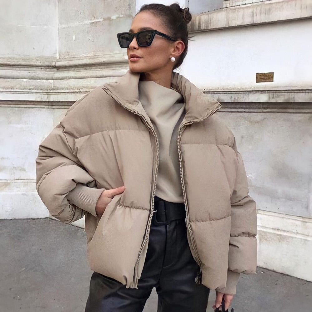 MARCELLA | CHAQUETA ACOLCHADA CON CUELLO Y CREMALLERA