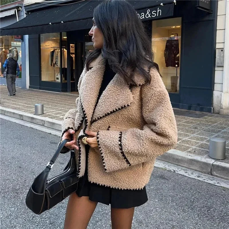 MICHELLE | CHAQUETA ELEGANTE DE BORREGUITO