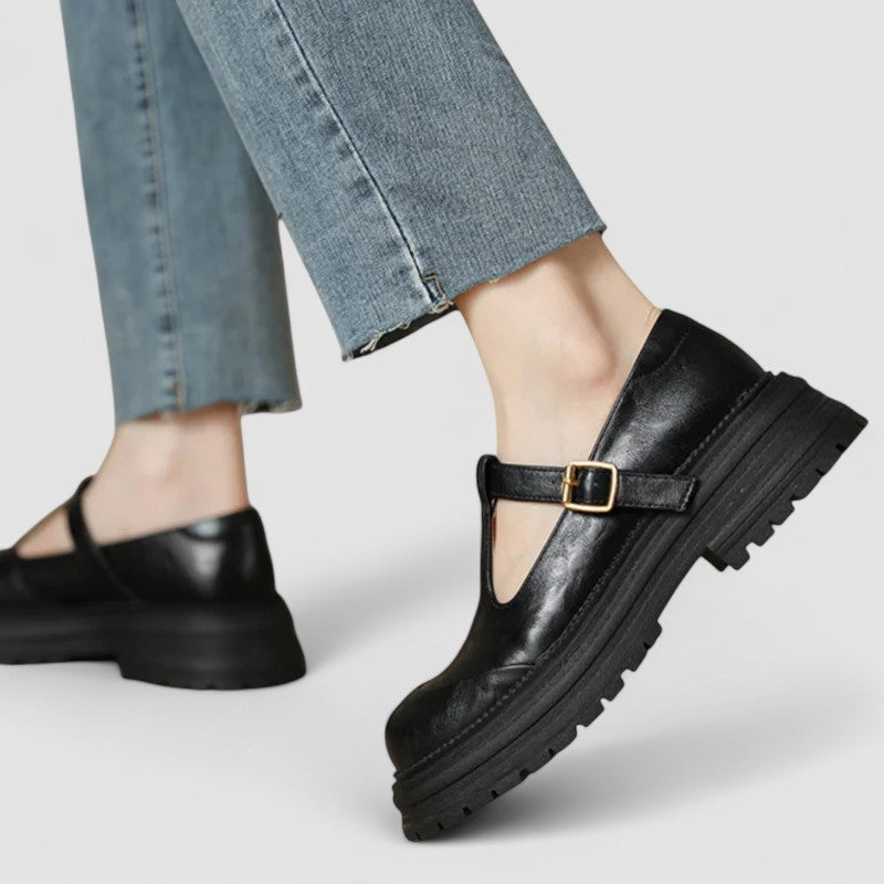 CHLOÉ | ZAPATOS CON CORREA EN T Y SUELA DENTADA