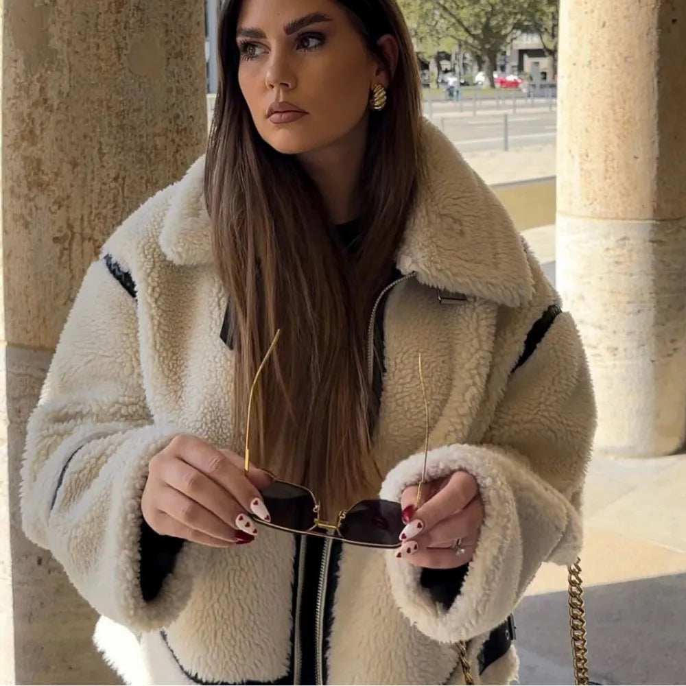 ALEXANDRA | ABRIGO DE BORREGUITO