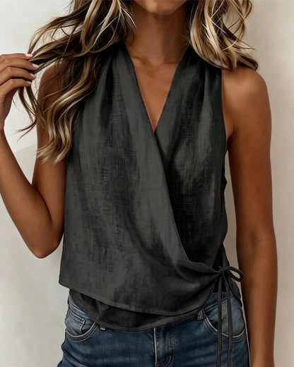 BLUSA LISA SIN MANGAS ESCOTE LAZO CUELLO