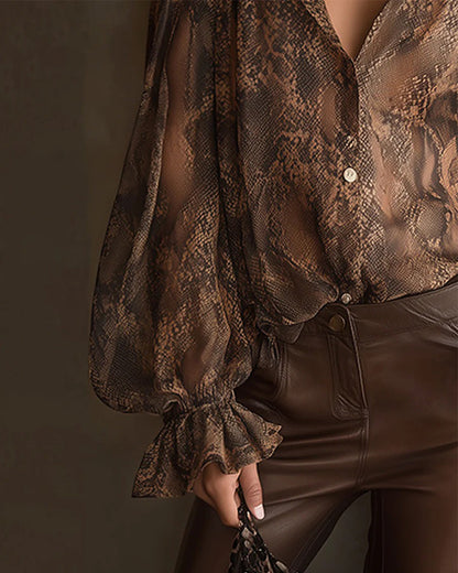 BLUSA CON LA MODERNO MANGA VOLANTE ESTAMPADA