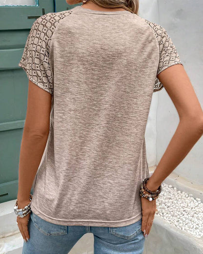 CAMISETA LISO COLOR CALADO CUELLO REDONDO AJUSTADO