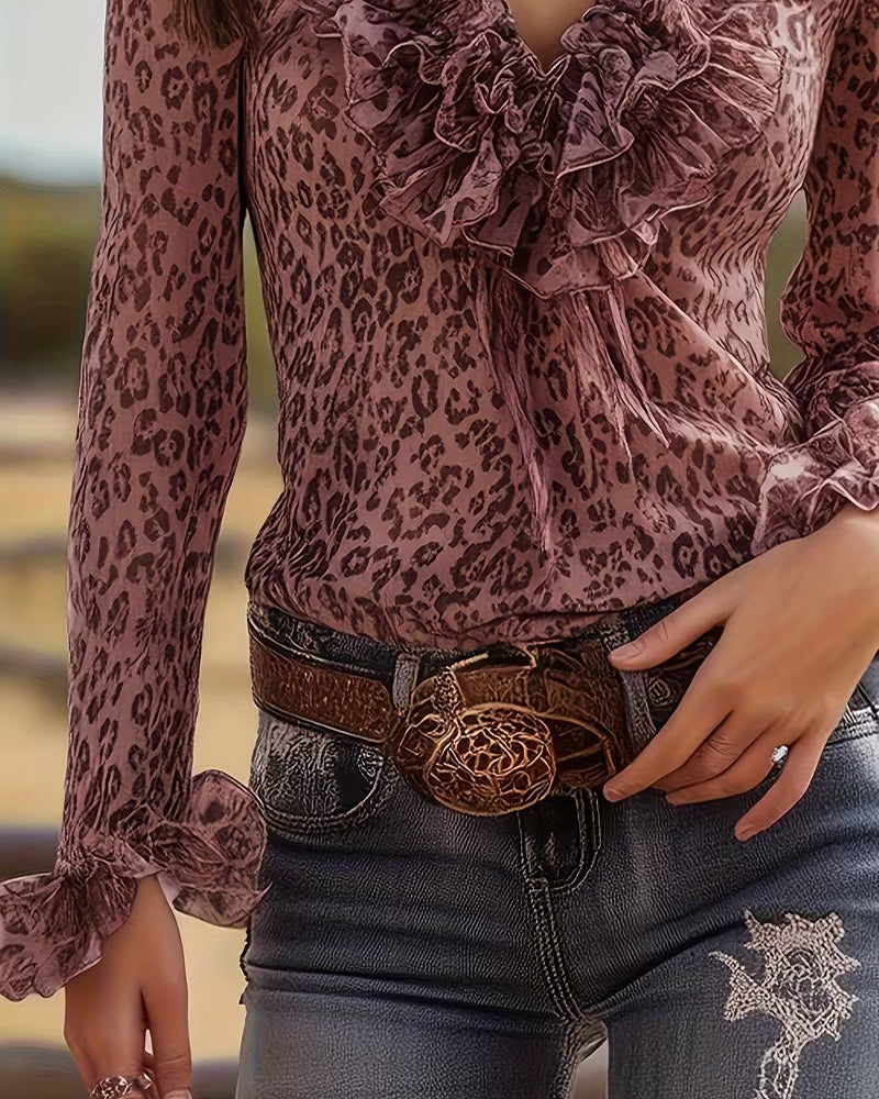 BLUSA CON VOLANTES CUELLO DE V ESTAMPADO DE LEOPARDO