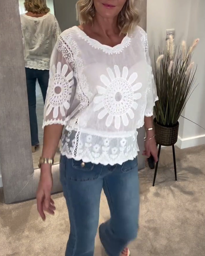 BLUSA BORDADA MURCIÉLAGO ENCAJE