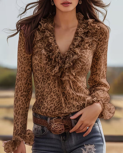 BLUSA CON VOLANTES CUELLO DE V ESTAMPADO DE LEOPARDO