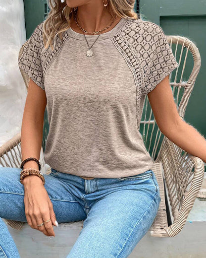 CAMISETA LISO COLOR CALADO CUELLO REDONDO AJUSTADO